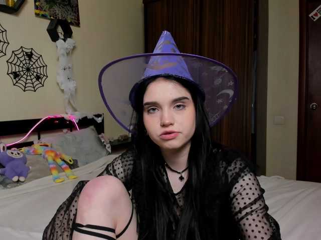 VelvetPaw1 live cam on BongaCams