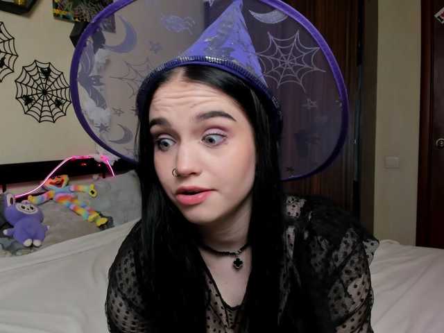 VelvetPaw1 live cam preview