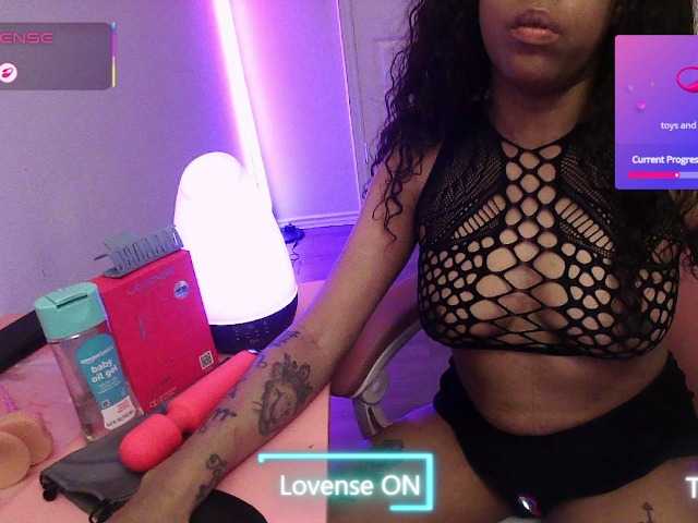 goddesskennedy live cam preview