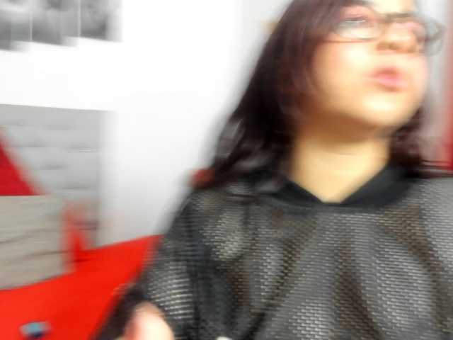 MiaAndValery live cam on BongaCams