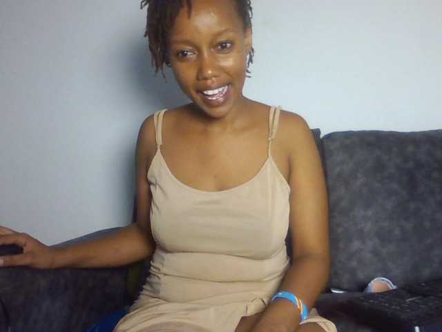 sexxypeach90 live cam on BongaCams
