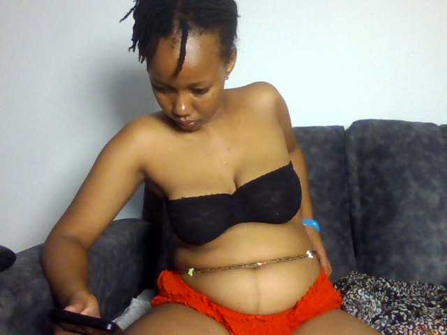 sexxypeach90 live cam on BongaCams