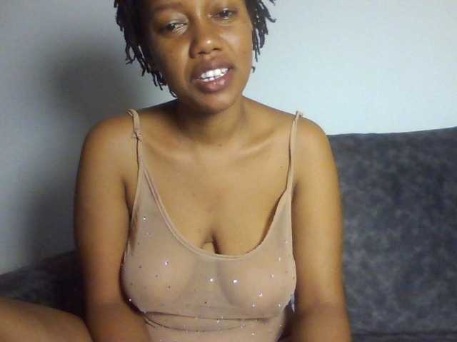 sexxypeach90 live cam on BongaCams
