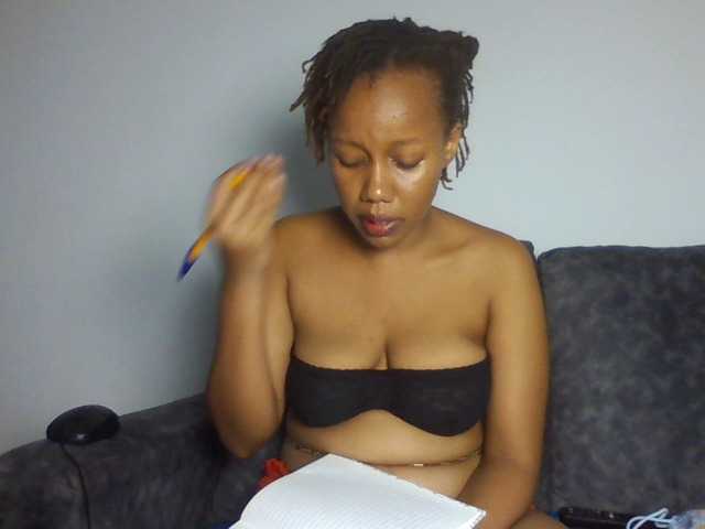 sexxypeach90 live cam on BongaCams