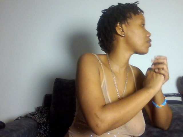 sexxypeach90 live cam on BongaCams