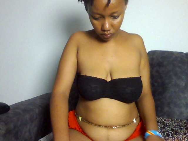 sexxypeach90, live now on BongaCams