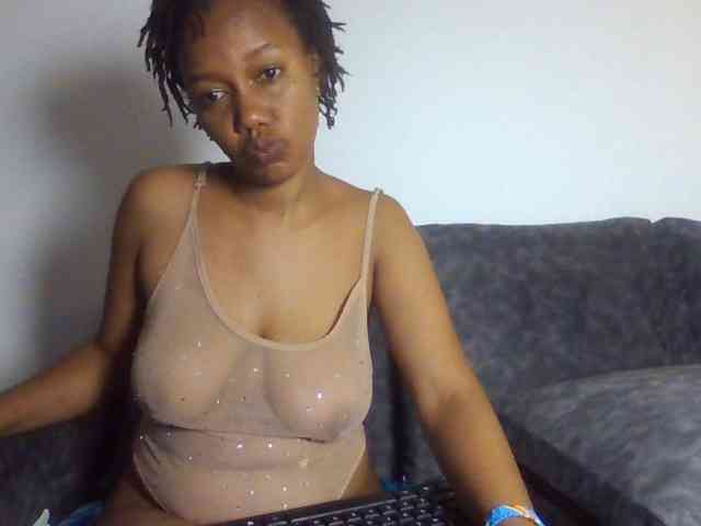 sexxypeach90 sexxypeach90