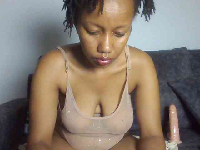 sexxypeach90 webcam