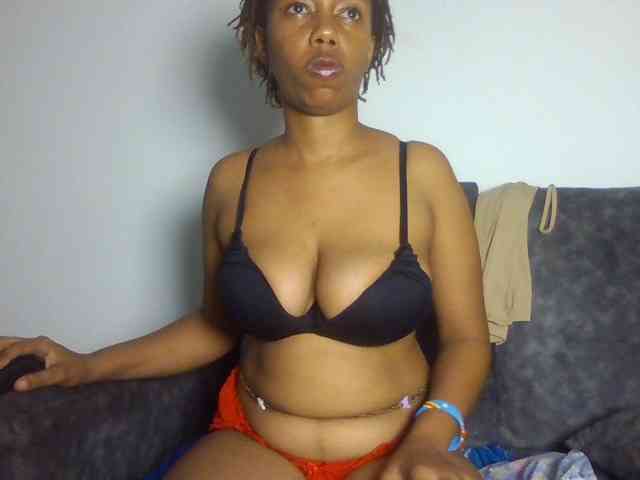 sexxypeach90 sexxypeach90