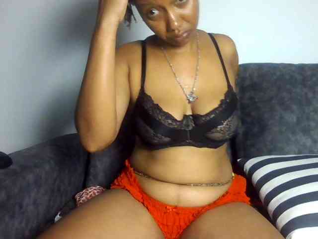 sexxypeach90 Live Webcam on BongaCams