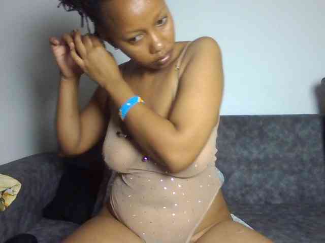 sexxypeach90 sexxypeach90