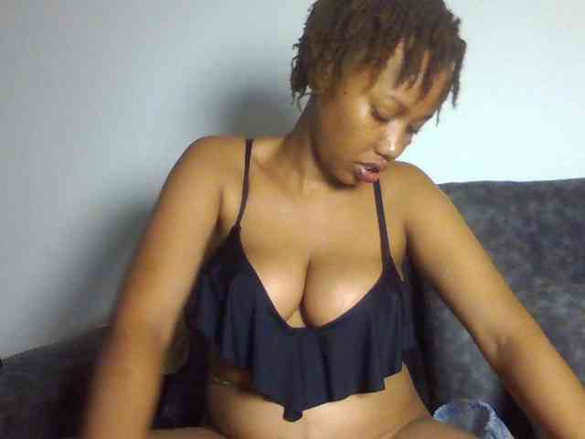 sexxypeach90 webcam