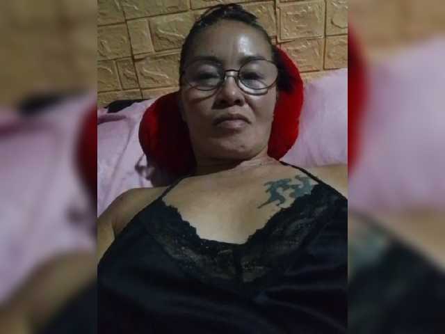 sexy-ladyxx webcam bongacams model stream image