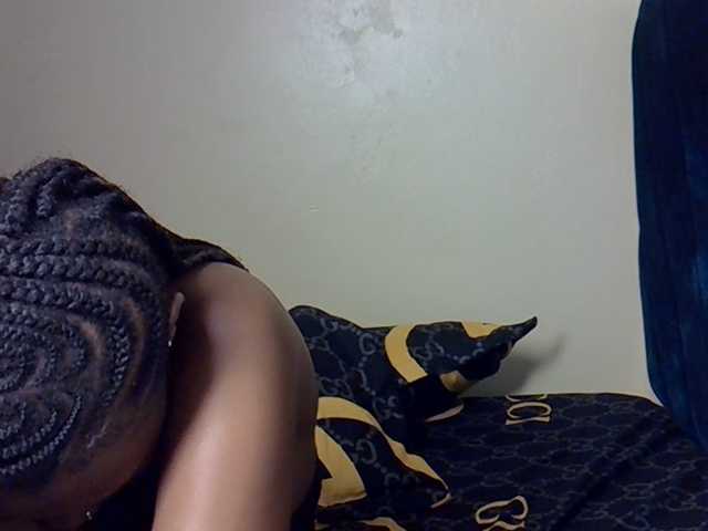chloeuni1 live cam on BongaCams