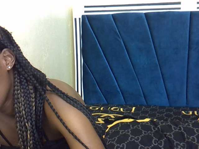 chloeuni1 live cam on BongaCams