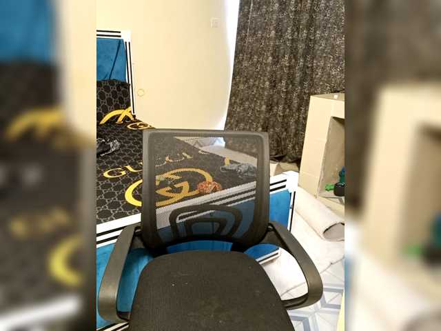 chloeuni1 live cam on BongaCams