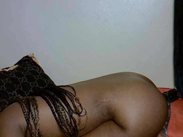 chloeuni1 live cam on BongaCams