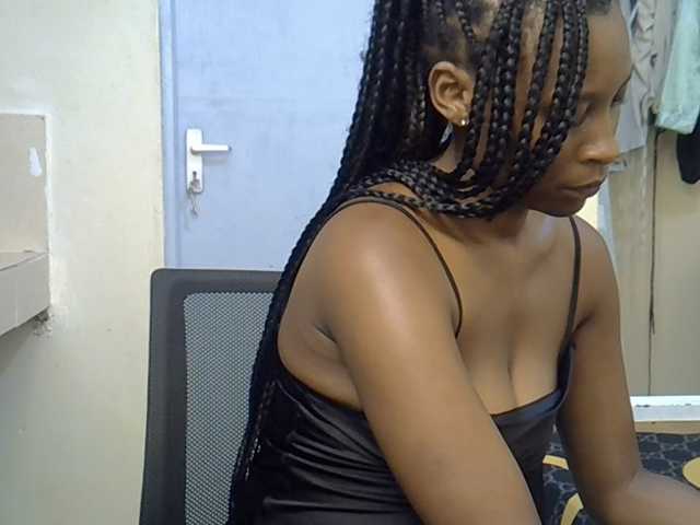 chloeuni1 live cam on BongaCams