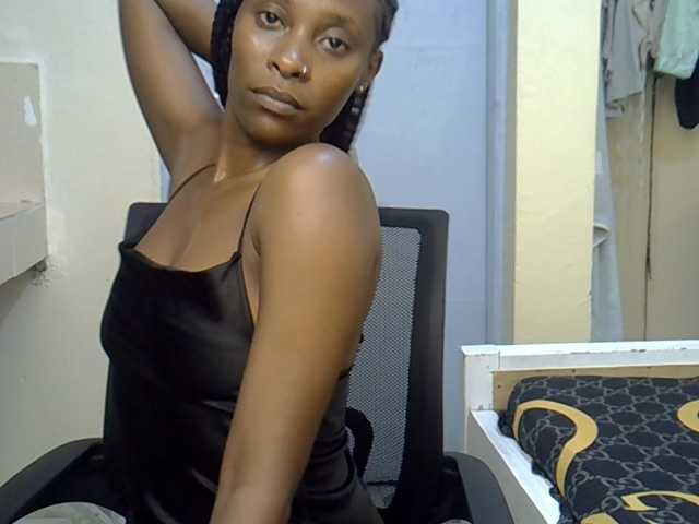 chloeuni1 live cam on BongaCams