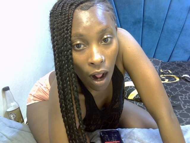 chloeuni1 live cam on BongaCams