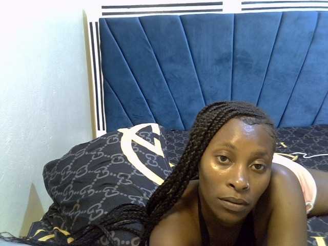 chloeuni1 live cam on BongaCams