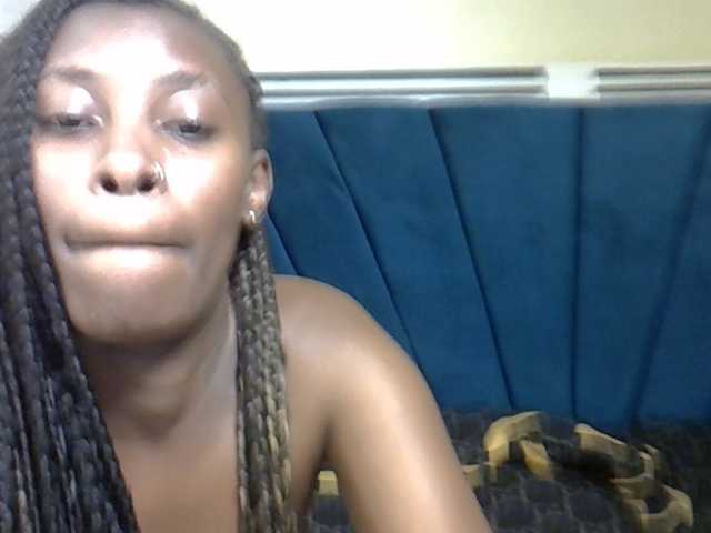 chloeuni1 live cam on BongaCams