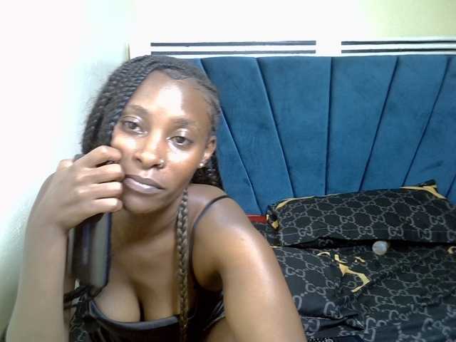 chloeuni1 live cam on BongaCams
