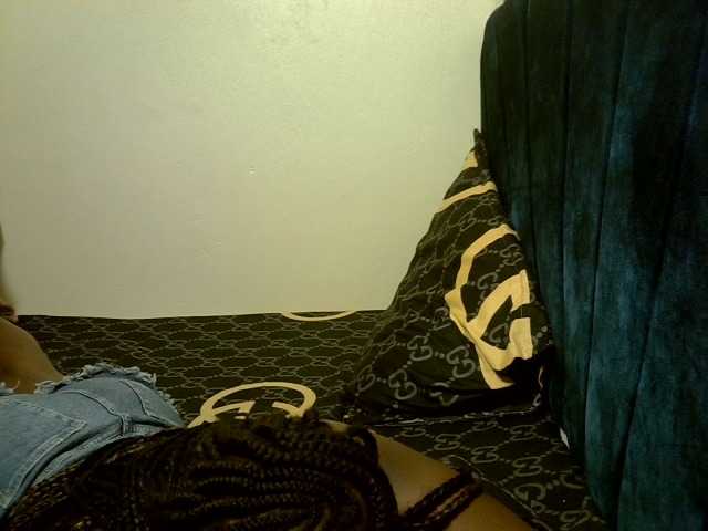 chloeuni1 live cam on BongaCams