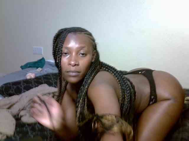 chloeuni1 webcam