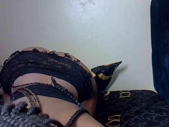 Model: chloeuni1