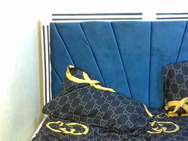 chloeuni1 webcam