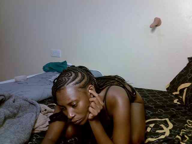 chloeuni1 webcam