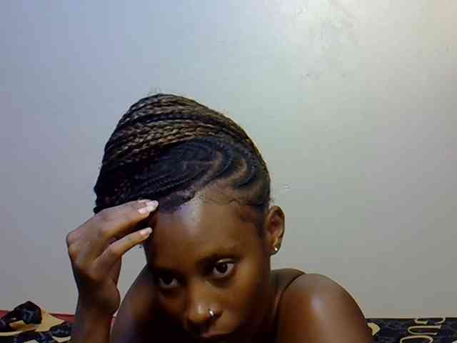 chloeuni1 webcam
