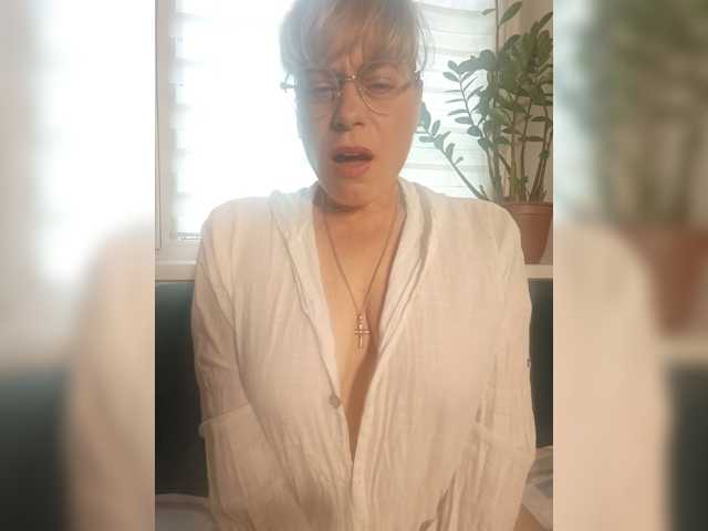 Tata-Sun77 live cam on BongaCams