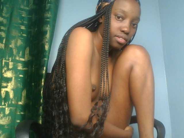 Ebonyslut7 live cam on BongaCams