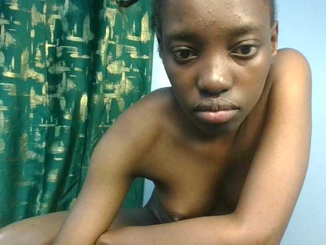 Ebonyslut7 live cam on BongaCams