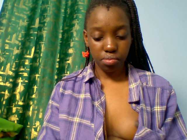 Ebonyslut7 live cam on BongaCams