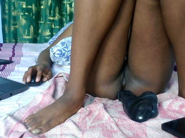 Ebonyslut7 live cam preview