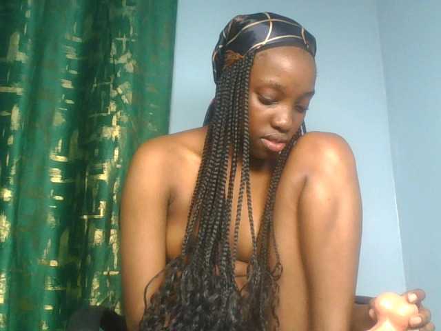 Ebonyslut7 live cam on BongaCams
