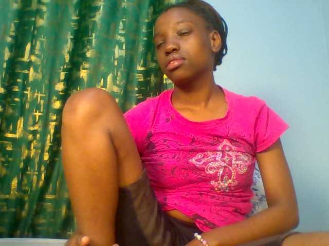 Ebonyslut7, live now on BongaCams