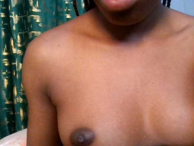 Ebonyslut7 live cam on BongaCams