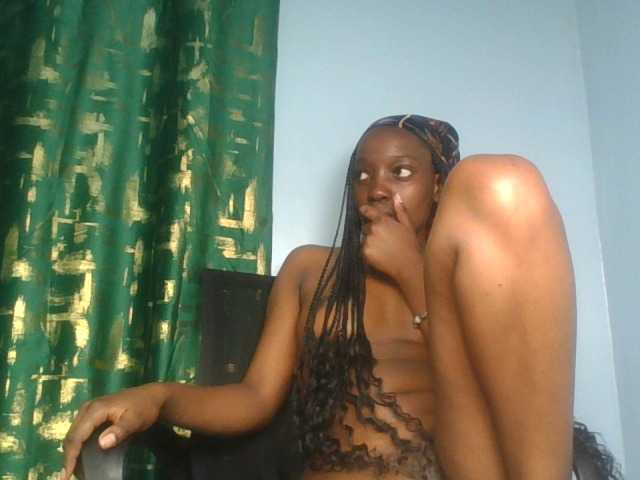 Ebonyslut7 live cam on BongaCams
