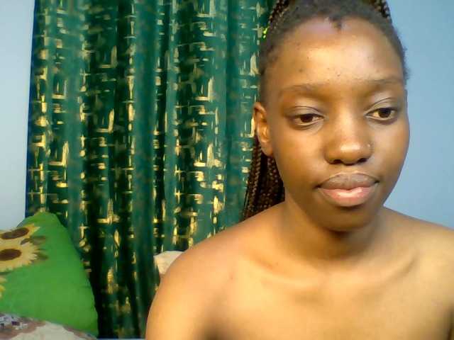 Ebonyslut7 live cam on BongaCams