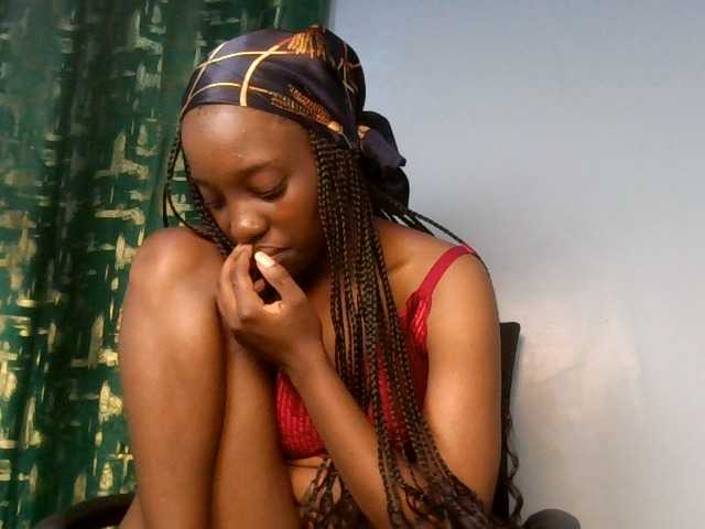 Ebonyslut7 live cam on BongaCams