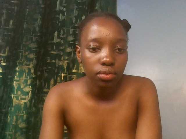 Ebonyslut7 live cam on BongaCams