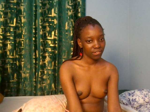 Ebonyslut7 live cam on BongaCams