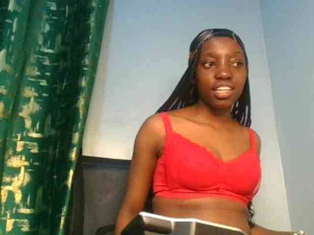 Model: Ebonyslut7