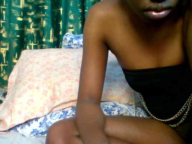 Model: Ebonyslut7