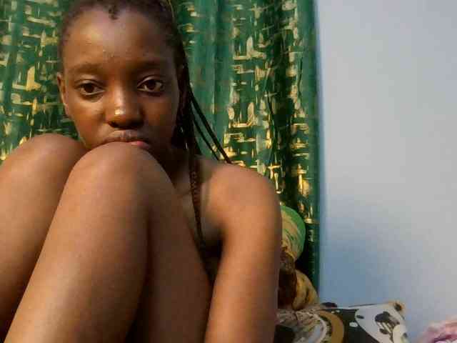Model: Ebonyslut7