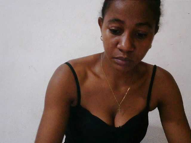 Luanah live cam on BongaCams